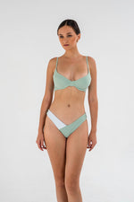 Load image into Gallery viewer, Breeze Bikini Top - Light Green
